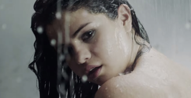 Selena Gomez toda sensual no clipe de “Good For You”