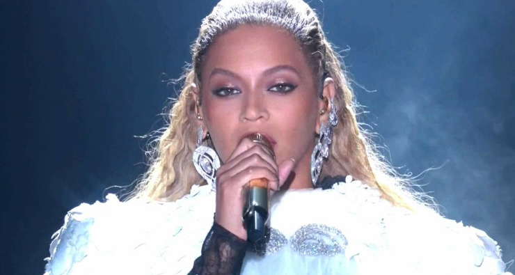 VMA 2016: Beyoncé faz performance INCRÍVEL do álbum “Lemonade”; assista!