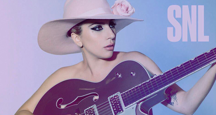 Assista Lady Gaga cantando “A-YO” e “Million Reasons” no Saturday Night Live!