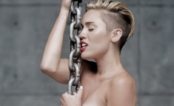 “Nunca vou superar isso”, revela Miley Cyrus sobre o clipe de “Wrecking Ball”